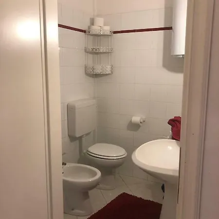 Apple Apartment